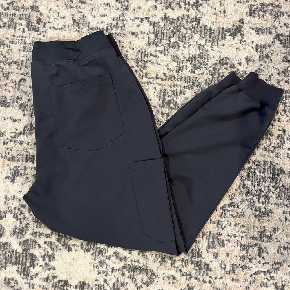Mandala Jogger Scrubs - Medium - excellent condition